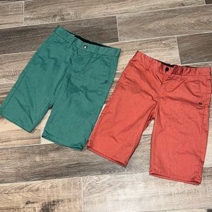 VOLCOM NWOT mens S shorts 27